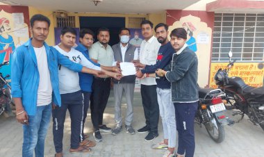 राजकीय महाविद्यालय के भवन निर्माण को लेकर के शिक्षामंत्री को उपखंड अधिकारी के द्वारा ज्ञापन