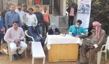 युवा व बुजुर्गों की स्वास्थ्य जॉच की और सर्दी से बचने के बताइए उपाय