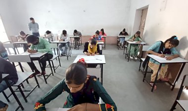 राजकीय महाविद्यालय में संविधान दिवस पर हुई निबंध प्रतियोगिता