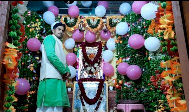 भैरव बाबा की जयंती पर सजाई गई फूलबंगला झांकी