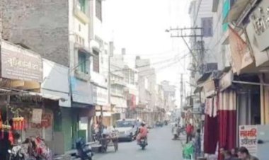 बिना अनुमति रैली निकालने पर पुलिस ने लाठी चार्ज कर भीड़ को खदेड़ा