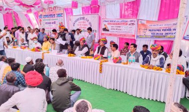 राजस्व मंत्री जाट ने अटाली शिविर का किया निरीक्षण, बीजेपी कांग्रेस के पूर्व एवं वर्तमान सभी विधायक दिखे एक मंच पर.....