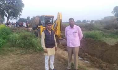 मिर्जापुर के राजकीय विद्यालय खेल मैदान से ग्राम पंचायत ने हटवाया अतिक्रमण