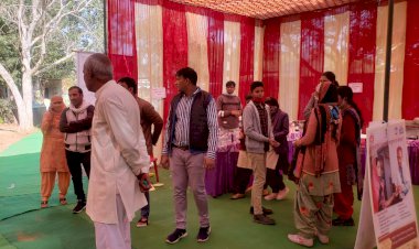 मुख्यमंत्री निरोगी राजस्थान चिरंजीवी शिविर का अक्लीमपुर मे हुआ आयोजन, ग्रामीणों ने कराया उपचार