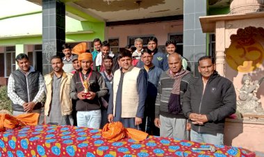 कठूमर मे गाेल्ड मेडलिस्ट विशाल शर्मा का किया सम्मान