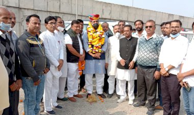 प्रभारी मंत्री का पहली मर्तबा सिरोही आगमन पर कांग्रेसजनों ने किया शानदार स्वागत