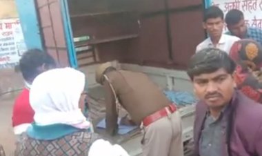 विवाहिता के साथ मारपीट को लेकर दो पक्षो लाठी भाटा जंग