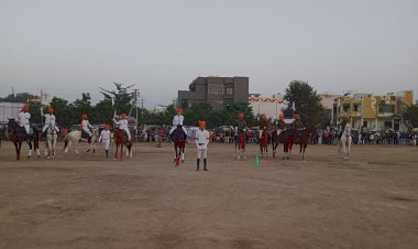 भीलवाड़ा में हॉर्स शो में घुड़ सवारों ने दिखाए रोमांचक करतब, 8 वर्षीय बालिका कारुण्य ने घोड़े को काबू कर दर्शको का दिल जीता