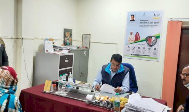 अंगभंग व खेती करते समय हुई असामायिक मृत्यु पर राज्य सरकार द्वारा संचालित राजीव गांधी कृषक साथी योजनान्तर्गत 12 किसानों को 2250000 रुपए के चेक किए वितरित