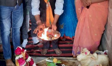 भाजपा कार्यकर्ताओं ने नीलकठेश्वर महादेव मंदिर में किया दुग्धअभिषेक