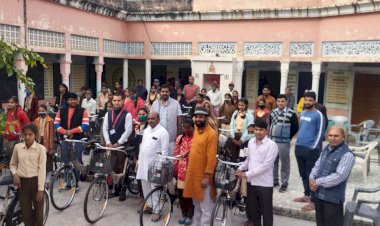 किशोरपुरा के राजकीय उच्च माध्यमिक विद्यालय में 36 बालिकाओं को वितरित की साइकिल, बेटियों के खिले चेहरे