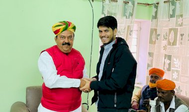 रूपाराम धनदे से की शिष्टाचार मुलाकात, मेवाड़ी पगड़ी पहनाकर किया अभिनंदन