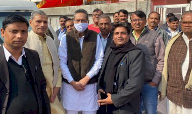 पर्यटन मंत्री विश्वेंद्र सिंह से मिला अधिवक्ताओं का शिष्टमंडल, एडीजे कोर्ट संख्या 2 को ड़ीग से स्थान्तरित किये जाने पर जताया विरोध