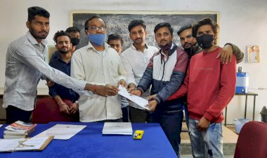 NSUI ने विषय बदलवाने के लिए प्राचार्य को सौंपा ज्ञापन