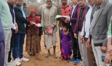 गुढ़ा गौडजी में पहल संस्था के कंबल वितरण समारोह में 40 जरूरतमंदों को बांटे कंबल