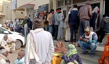 सिलिकोसिस स्क्रिनिंग शिविर में उमडी भीड, लगी लम्बी कतारे