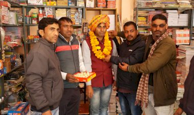 नवनियुक्त जिला अध्यक्ष डॉ तुलसी राम बड़ेरिया के लक्ष्मणगढ़ आगमन पर किया स्वागत