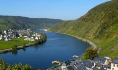 नदी जीवन्त आत्मा है केवल नदी नहीं- मीणा