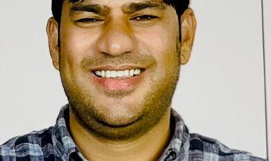 राजस्थान विश्वविद्यालय के दीक्षांत समारोह में राज्यपाल कलराज मिश्र ने डॉक्टर प्रेम जेफ को गोल्ड मेडल अवार्ड से नवाजा