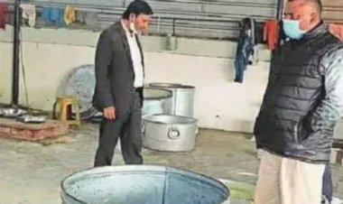 एसडीएम के निर्देशन में चलाया शुद्ध के लिए युद्ध अभियान, दूषित मिल्क पाउडर किया नष्ट