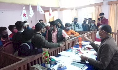 भारत की जनवादी नौजवान सभा की तहसील कमेटी ने तहसीलदार को सौंपा ज्ञापन