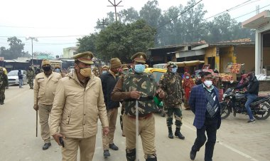 उपजिलाधिकारी दातागंज ने किया पैरामिलिट्री फोर्स व पुलिस के जवानों के साथ पैदल मार्च