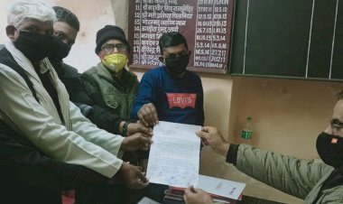 नगर पालिका कार्यालय को रातों-रात स्थानांतरण करने को लेकर पार्षदों में रोष मुख्यमंत्री के नाम उपखंड अधिकारी को सौंपा ज्ञापन