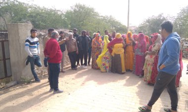 मोबाइल टॉवर निर्माण का ग्रामीणों ने किया विरोध