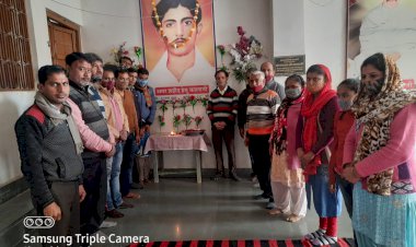 चाइल्डलाइन 1098 ने अनाथ हुए बच्चो की सहायता के लिए बच्चो से किया संपर्क