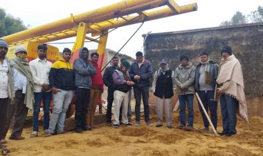 जाखल मे विधायक काेटे से दाे नलकुपाे का हुआ शिलान्यास