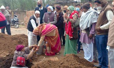 जीवन की नेक कमाई का एक हिस्सा धार्मिक कार्यों में लगाए -  सरोज यादव