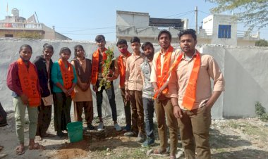 एबीवीपी ने किया पौधरोपण व लिया सुरक्षा का जिम्मा