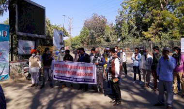 भीलवाड़ा मांडल के हरीपुरा चौराहे पर पुलिया नहीं बनाने की मांग