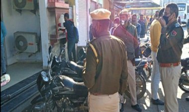 बीच सड़क पर वाहन खड़े करने वालों की खैर नहीं, पुलिस करेगी कार्यवाही
