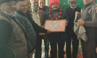 समाज के कमजोर और बेरोजगार लोगो के उत्थान के लिए सामर्थवान लोग आगे आए- अनुराग