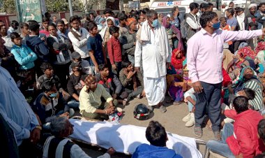 क्षत विक्षत अवस्था मे मिला छात्र का शव, अज्ञात हत्यारों की गिरफ्तारी की मांग को लेकर परिजनों ने स्टेट हाइवें पर लगाया जाम