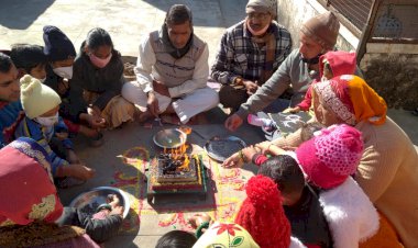 शिशु वाटिका व आदर्श विद्या मंदिर में हर्षोल्लास के साथ मनाई बसंत पंचमी