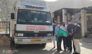 मोबाईल डेंटल वाहन को हरी झंडी दिखाकर किया रवाना, दन्त रोगों से ग्रसित रेफर बच्चों का होगा उपचार