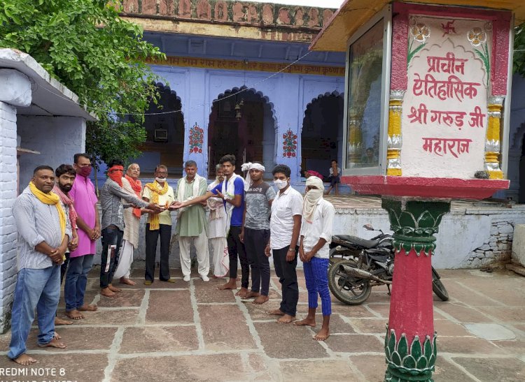 विहिप कार्यकर्ताओं ने प्राचीन उषा मंदिर की मिट्टी भेजी अयोध्या