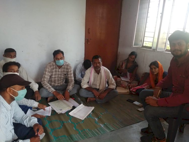 विधुत समस्या समाधान शिविर में ग्रामीणों की सुनवाई
