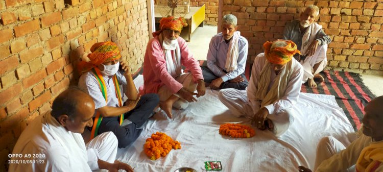 भाजपा कार्यकर्ताओं ने किसानों को दी सरकार द्वारा किसानों के हित में लाए गए कानूनों की जानकारी
