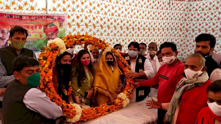 किशनगढ़बास कस्बे में श्रम राज्यमंत्री टीकाराम जूली के जन्म दिवस पर रक्तदान शिविर का हुआ  आयोजन